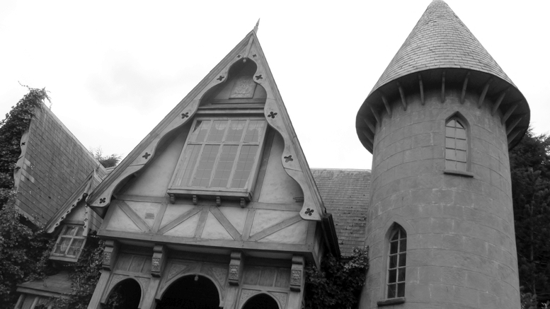 Haunted House building, Alton Towers